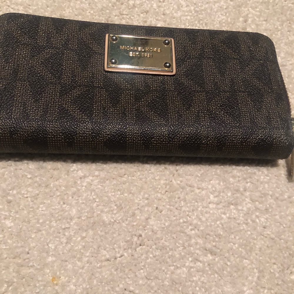 Michael Kors MK wallet